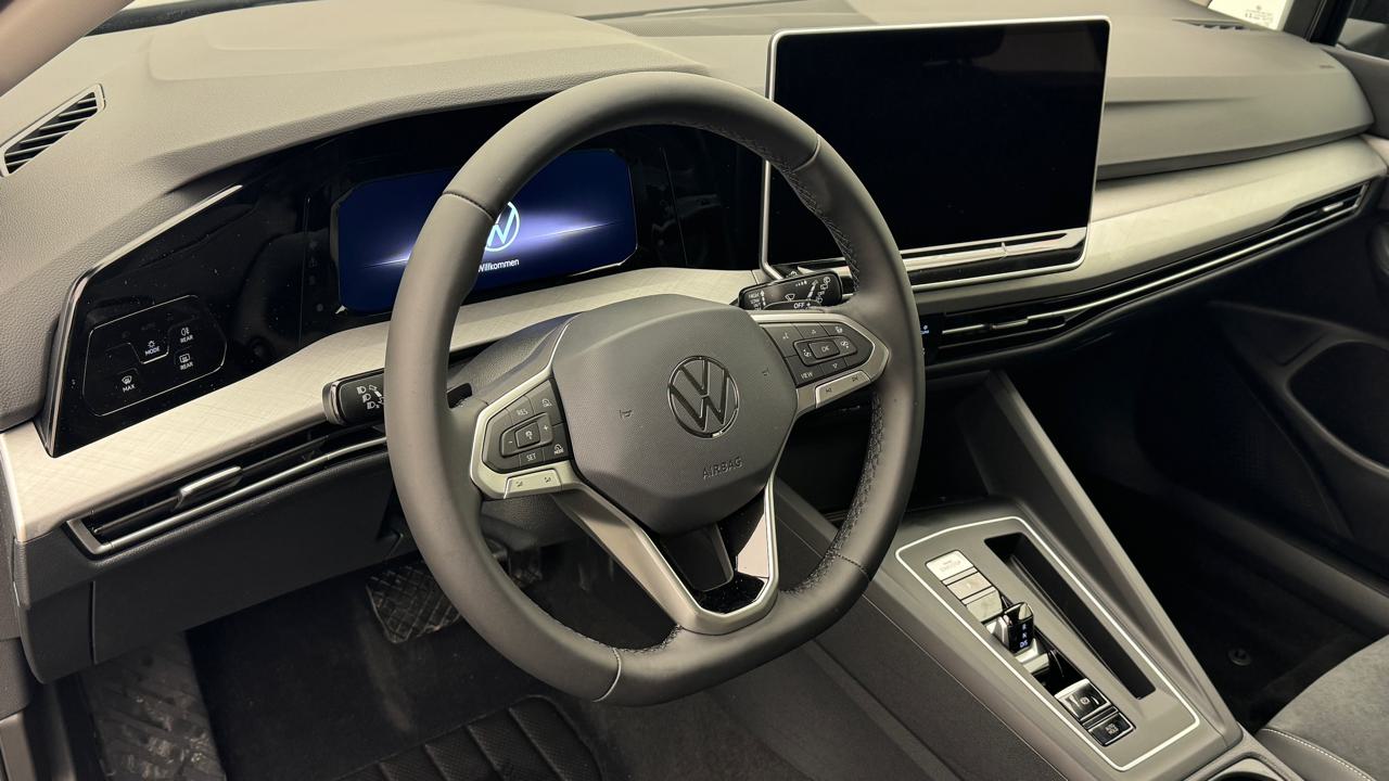 VW<br>Golf VIII 1.5 TSI PHEV Style