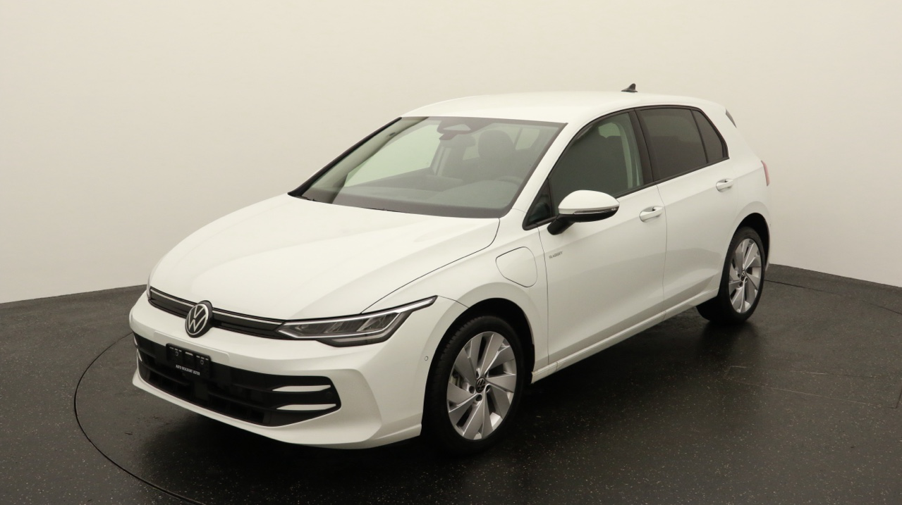 VW<br>Golf VIII 1.5 TSI PHEV Style