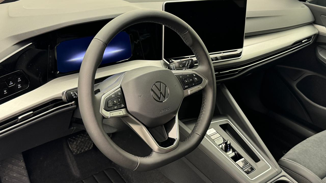 VW<br>Golf VIII 1.5 TSI PHEV Style