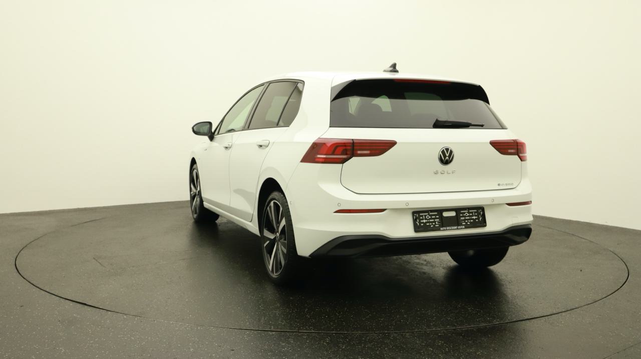 VW<br>Golf VIII 1.5 TSI PHEV Style