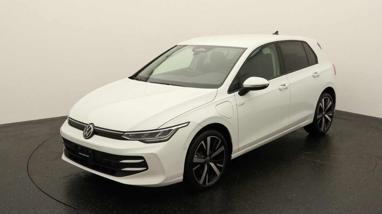 VW<br>Golf VIII 1.5 TSI PHEV Style