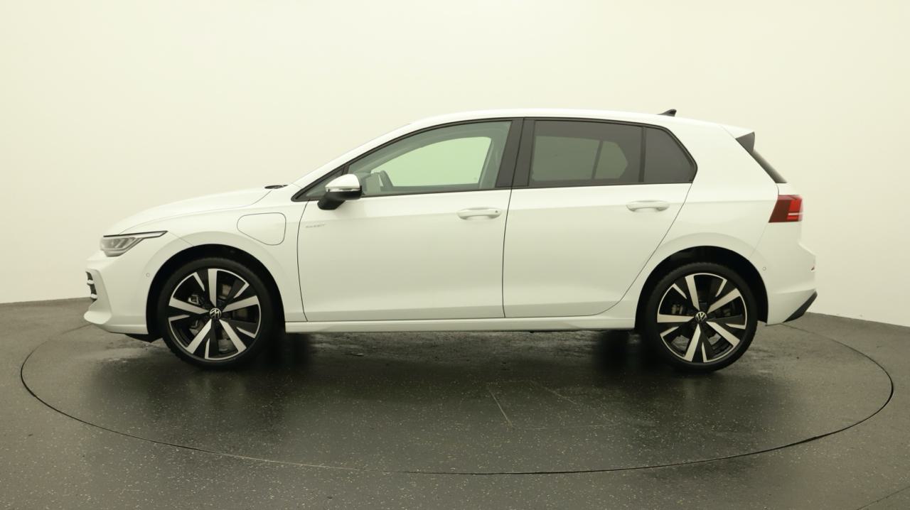 VW<br>Golf VIII 1.5 TSI PHEV Style