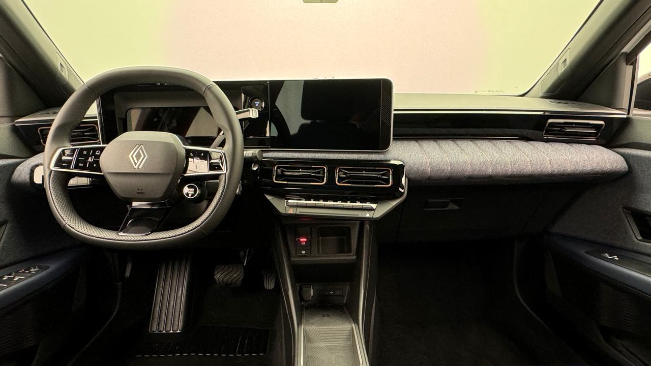Renault<br>R4 E-Tech Comfort Range 52 kWh Techno
