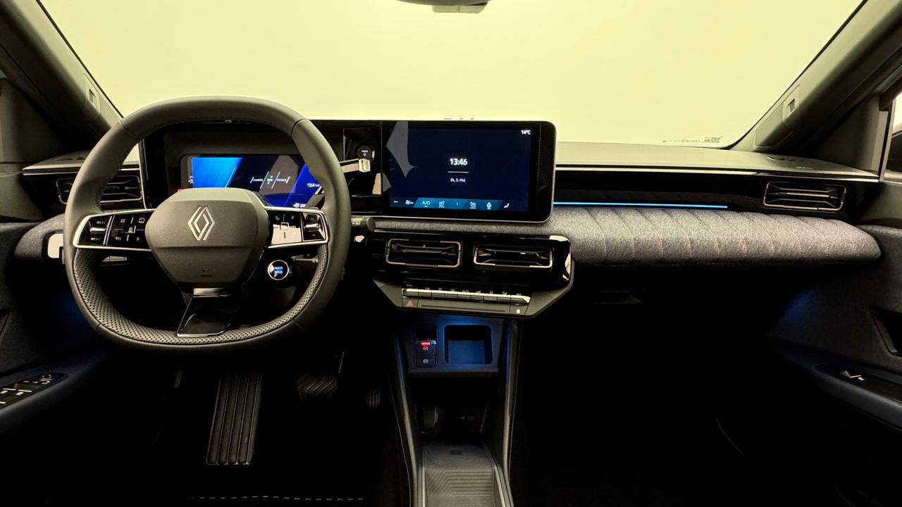 Renault<br>R4 E-Tech Comfort Range 52 kWh Techno