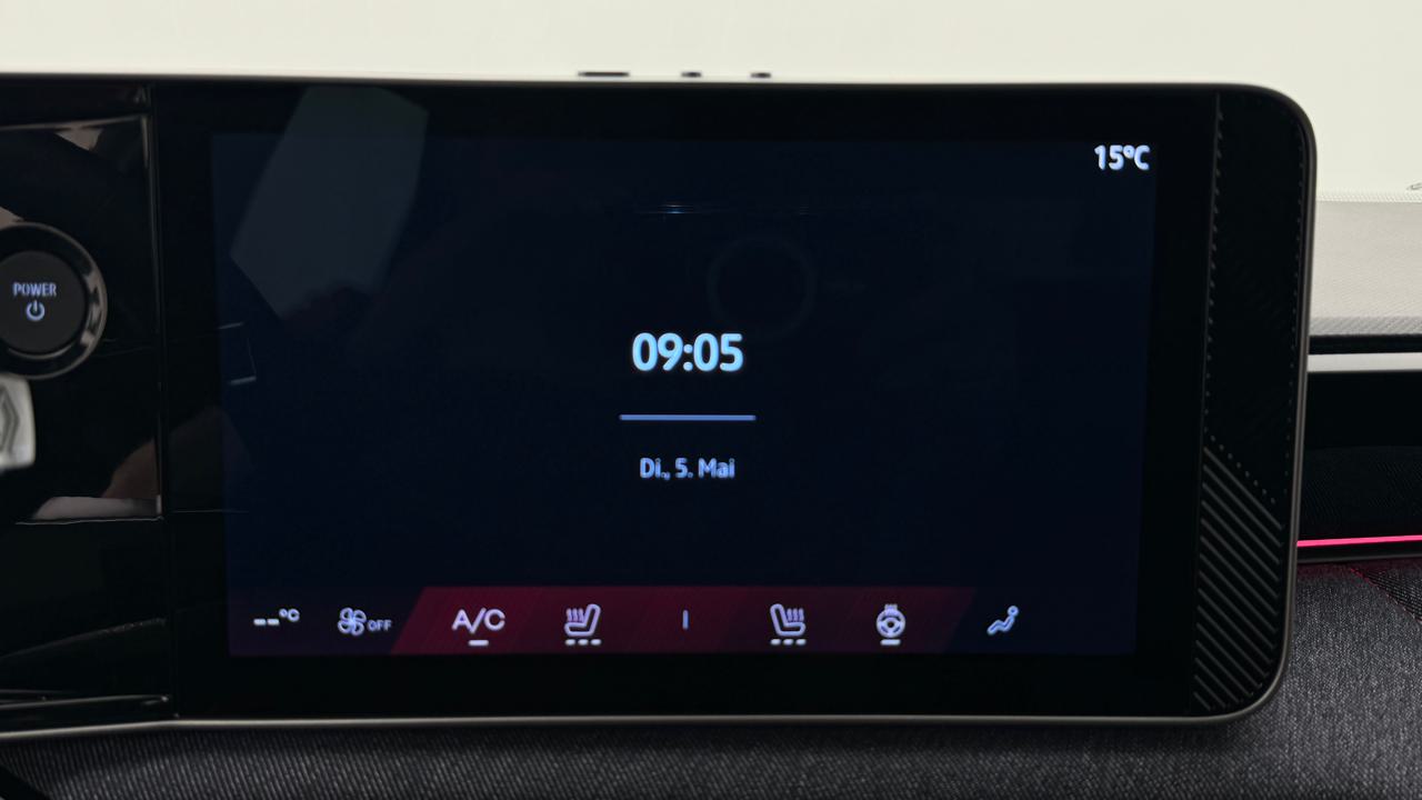 Renault<br>R4 E-Tech Comfort Range 52 kWh Techno