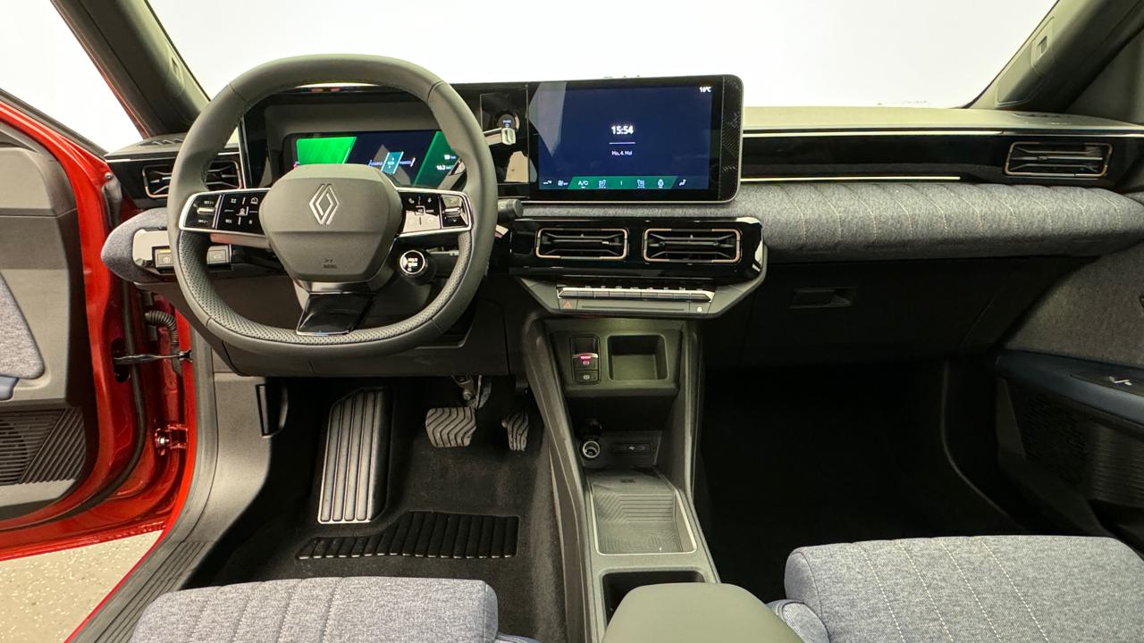 Renault<br>R4 E-Tech Comfort Range 52 kWh Techno