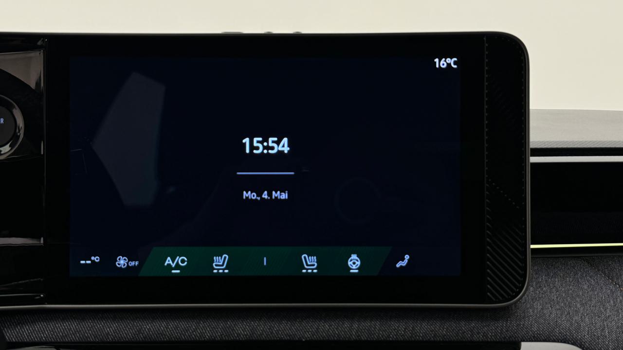 Renault<br>R4 E-Tech Comfort Range 52 kWh Techno