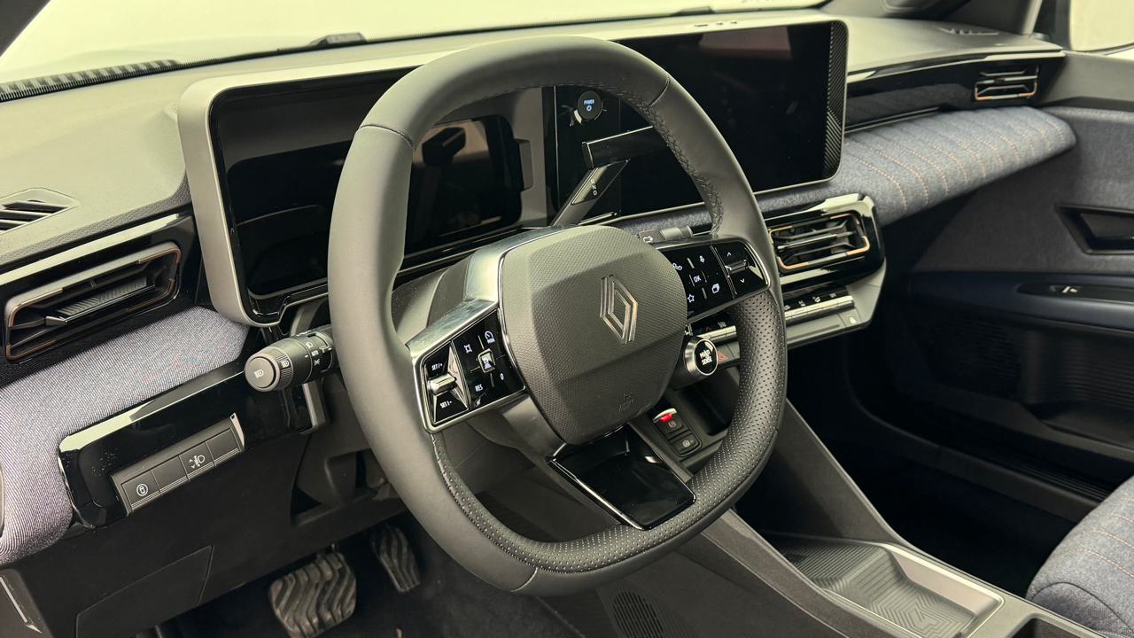 Renault<br>R4 E-Tech Comfort Range 52 kWh Techno