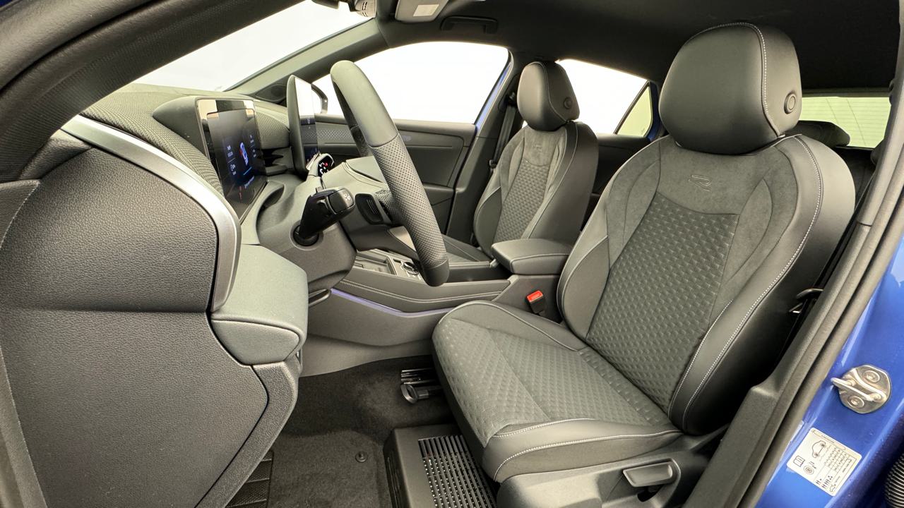 VW<br>T-Roc 1.5 eTSI mHEV R-Line DSG