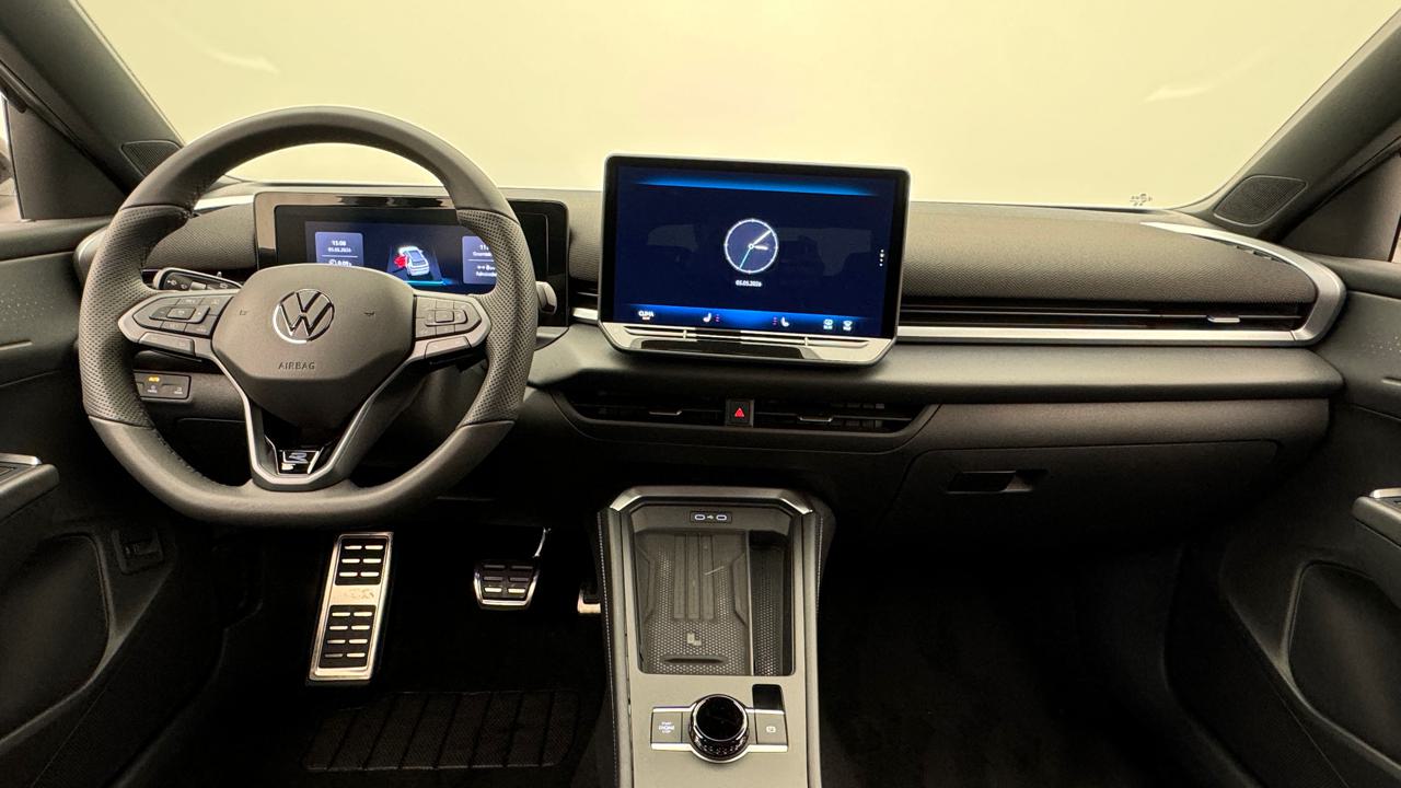 VW<br>T-Roc 1.5 eTSI mHEV R-Line DSG