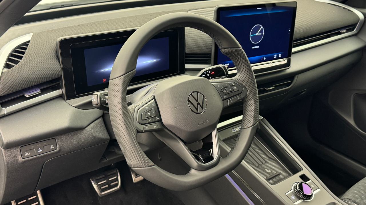 VW<br>T-Roc 1.5 eTSI mHEV R-Line DSG