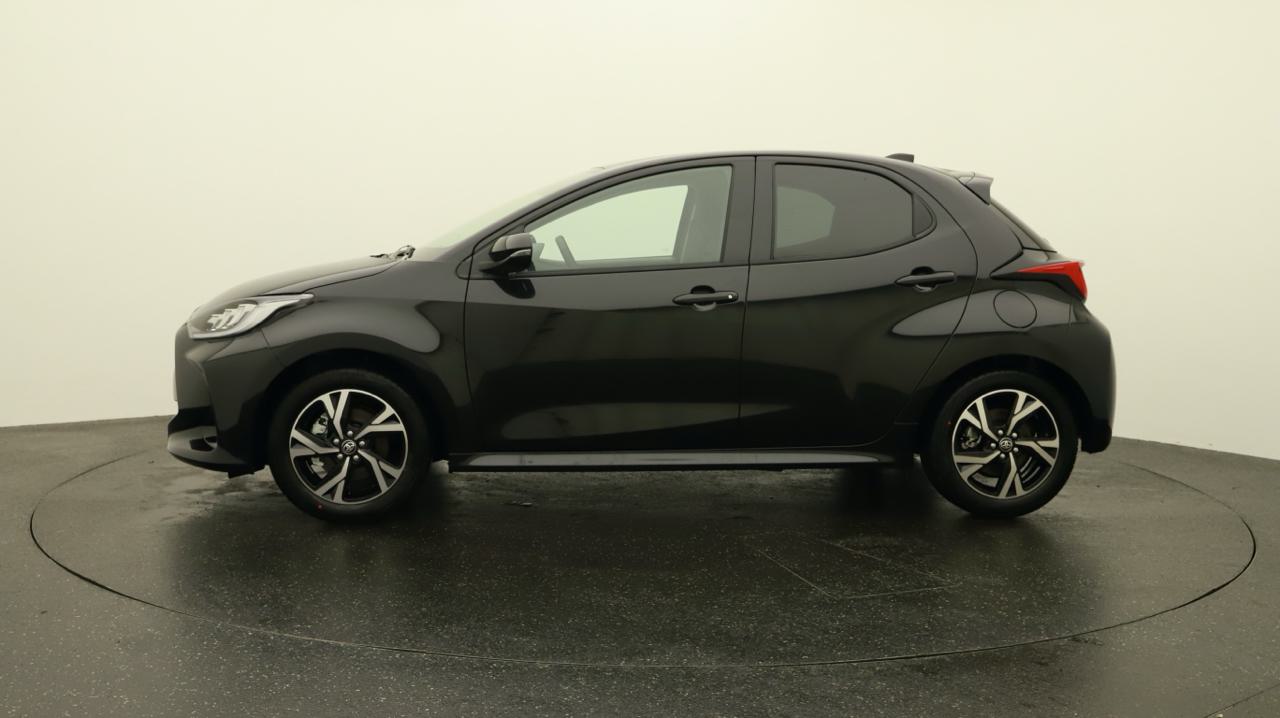 Toyota<br>Yaris 1.5 Sport e-CVT