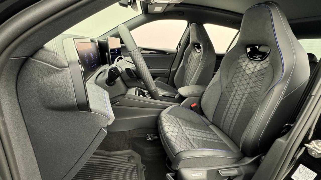 VW<br>Tiguan 2.0 TDI SCR R-Line 4Motion DSG