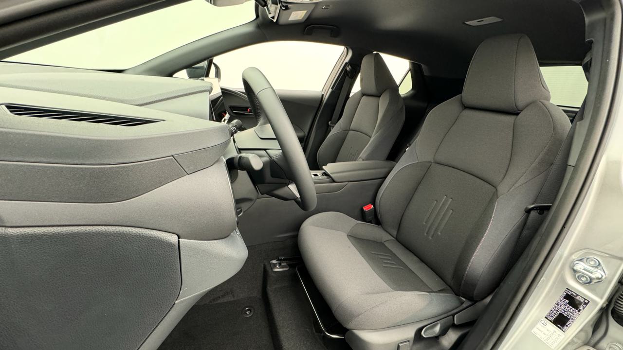 Toyota<br>C-HR 1.8 HSD CVT Sport