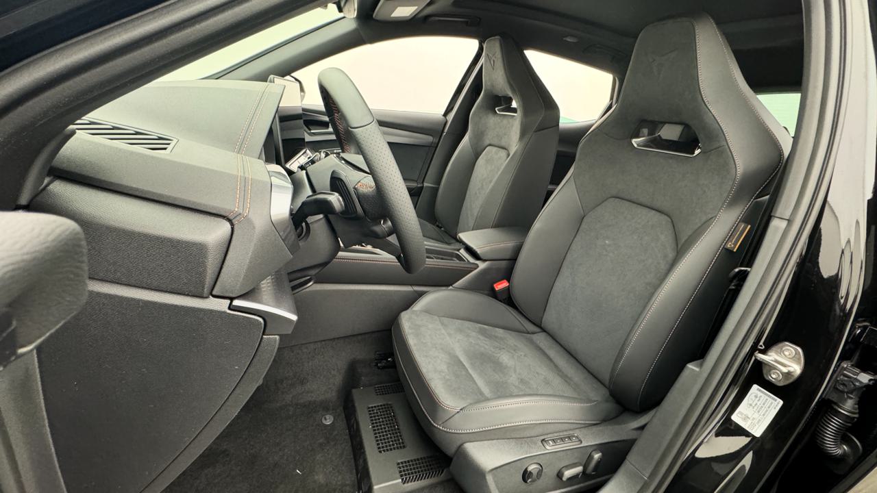 Cupra<br>Formentor 1.5 e-HYBRID pHEV VZ Black Edition DSG