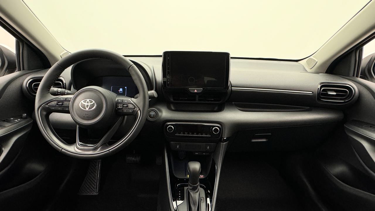 Toyota<br>Yaris 1.5 Sport e-CVT