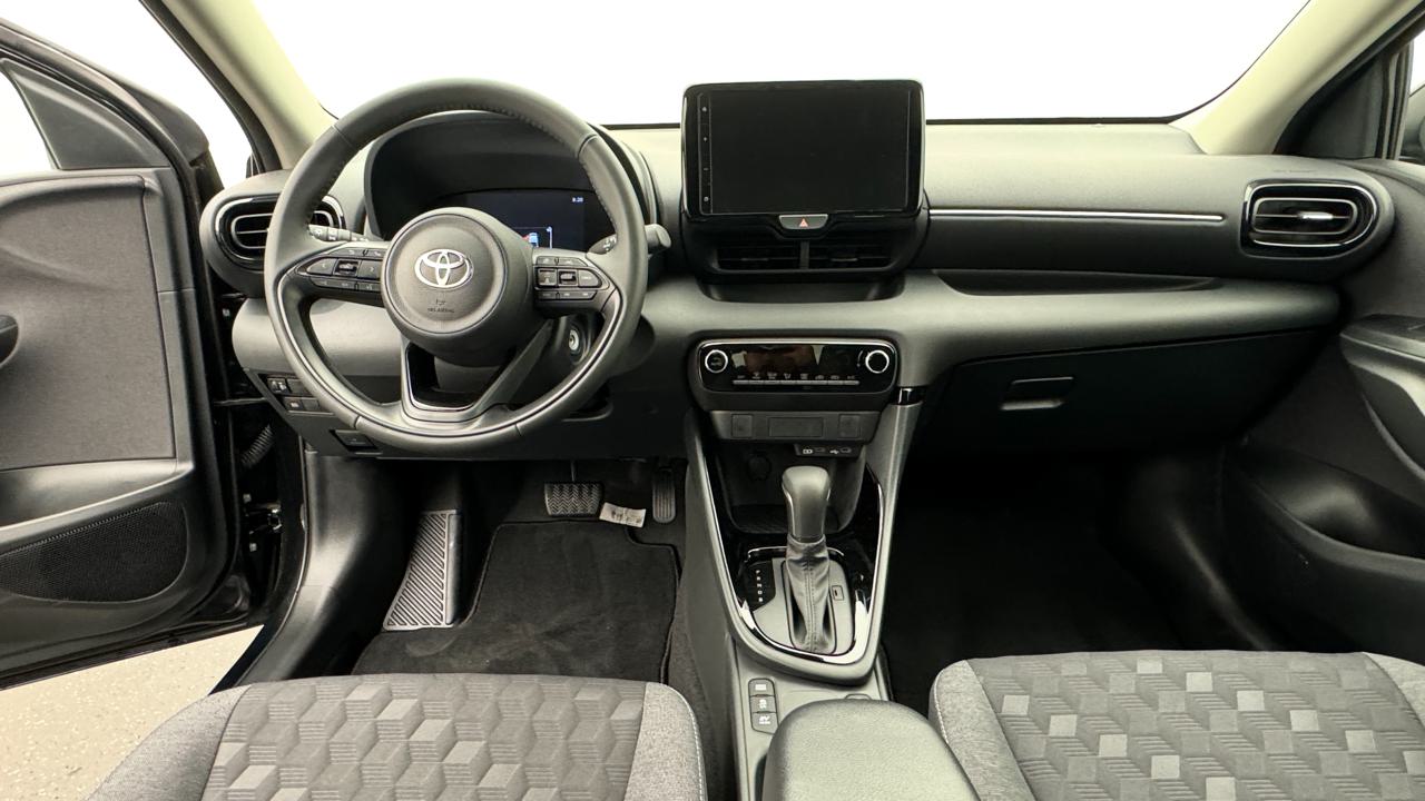 Toyota<br>Yaris 1.5 Sport e-CVT