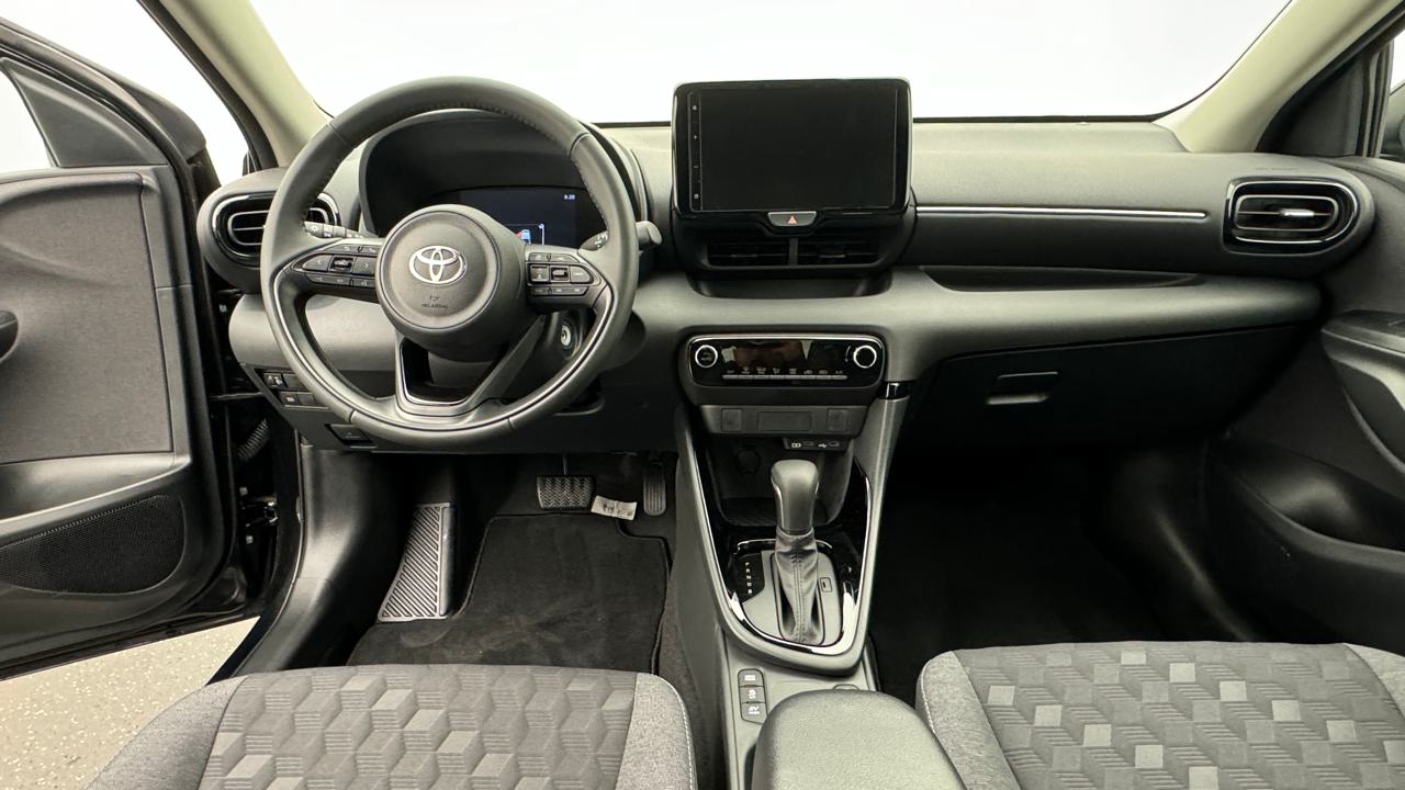 Toyota<br>Yaris 1.5 Sport e-CVT