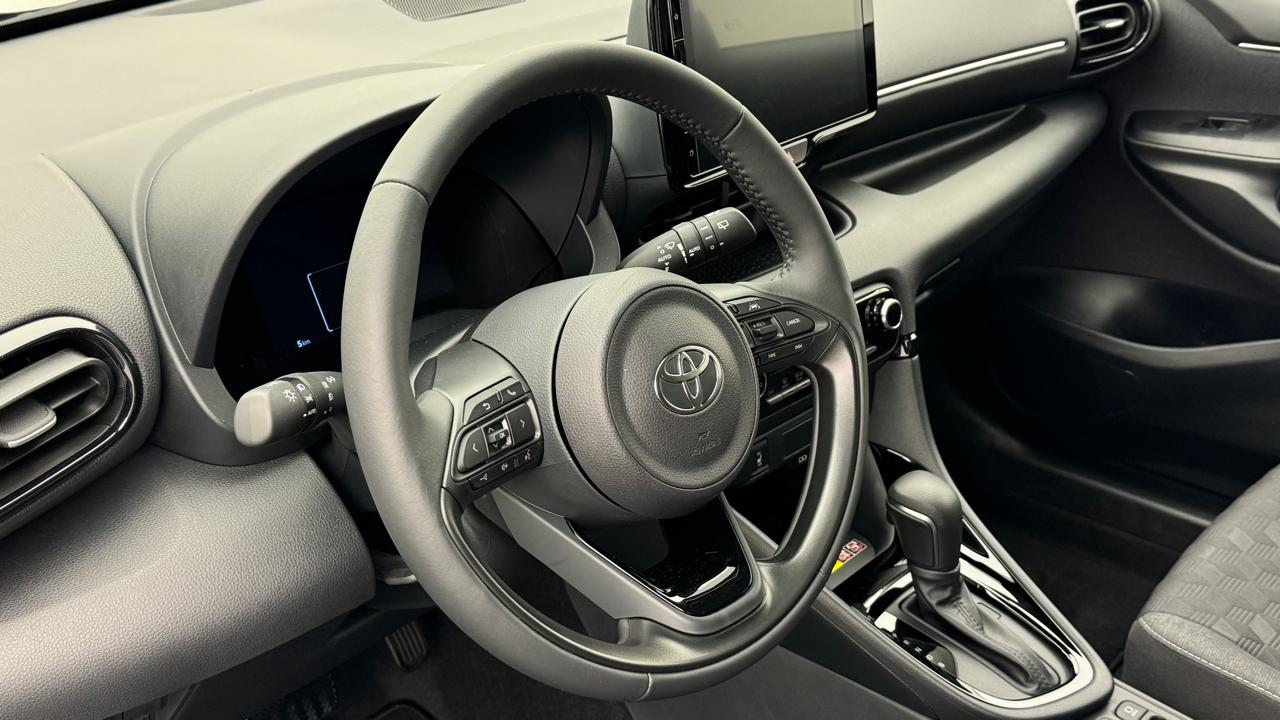Toyota<br>Yaris 1.5 Sport e-CVT