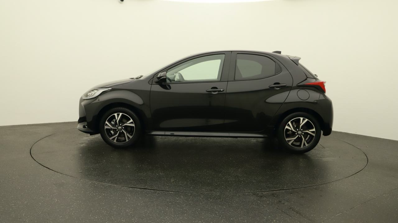 Toyota<br>Yaris 1.5 Sport e-CVT