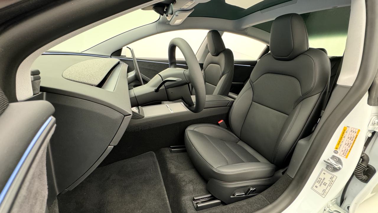 Tesla<br>Model 3 Long Range Dual Motor AWD