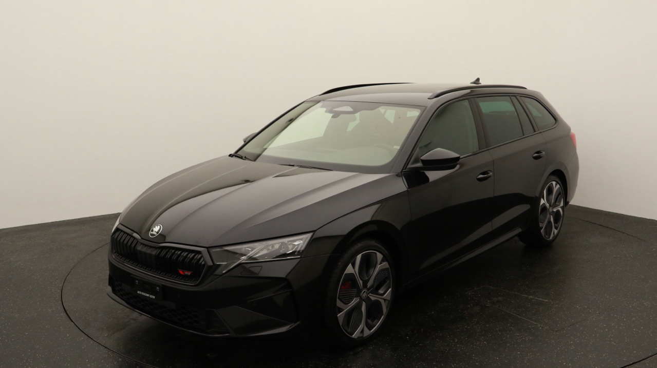 Skoda<br>Octavia Combi 2.0 TSI DSG RS