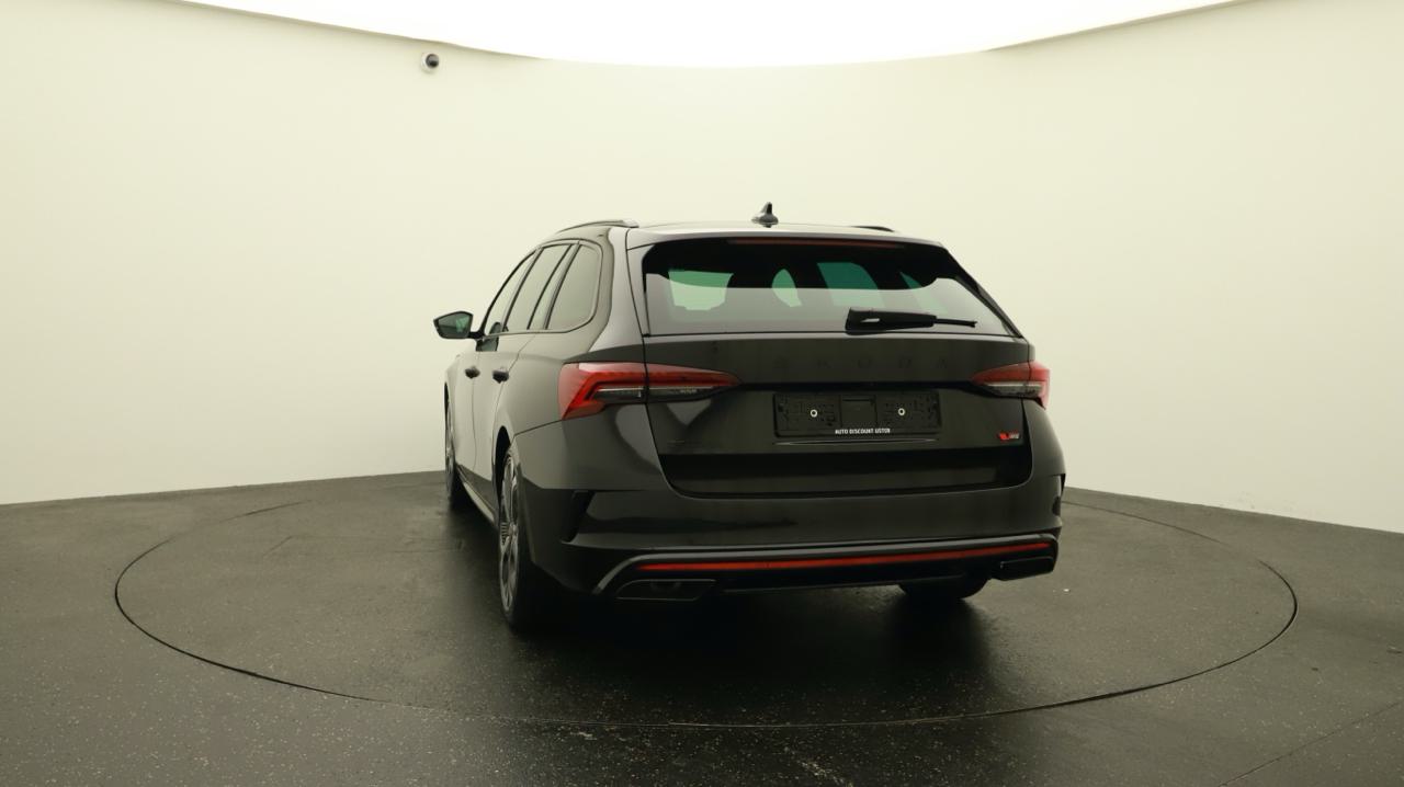 Skoda<br>Octavia Combi 2.0 TSI DSG RS