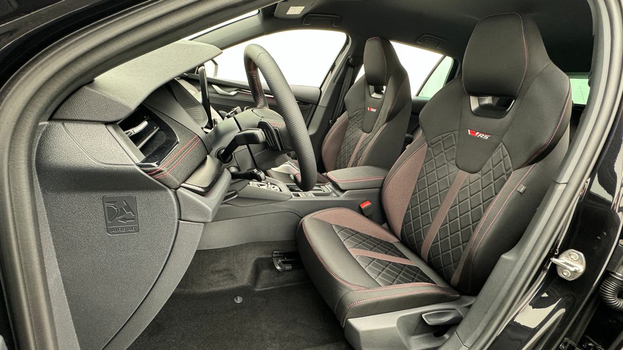 Skoda<br>Octavia Combi 2.0 TSI DSG RS