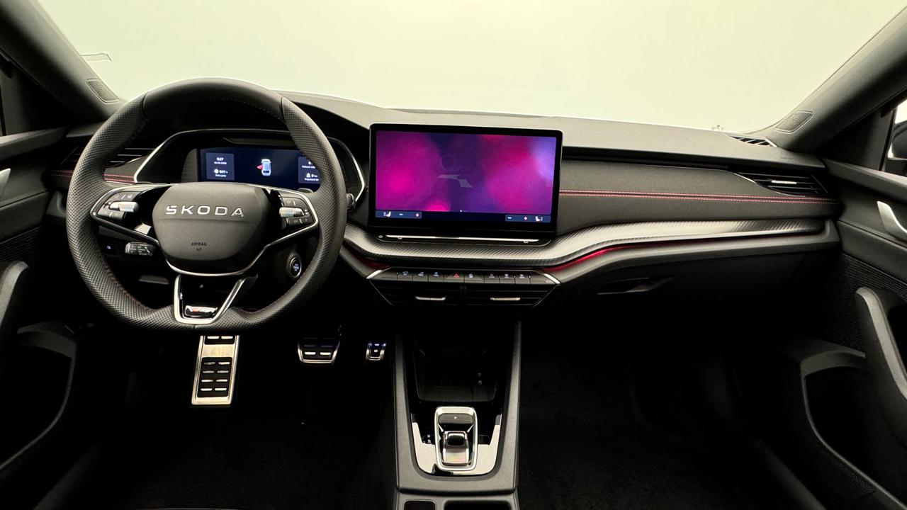 Skoda<br>Octavia Combi 2.0 TSI DSG RS