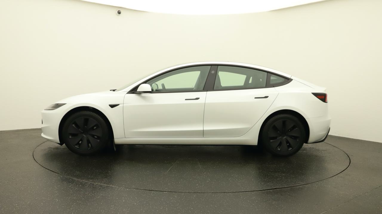 Tesla<br>Model 3 Long Range Dual Motor AWD