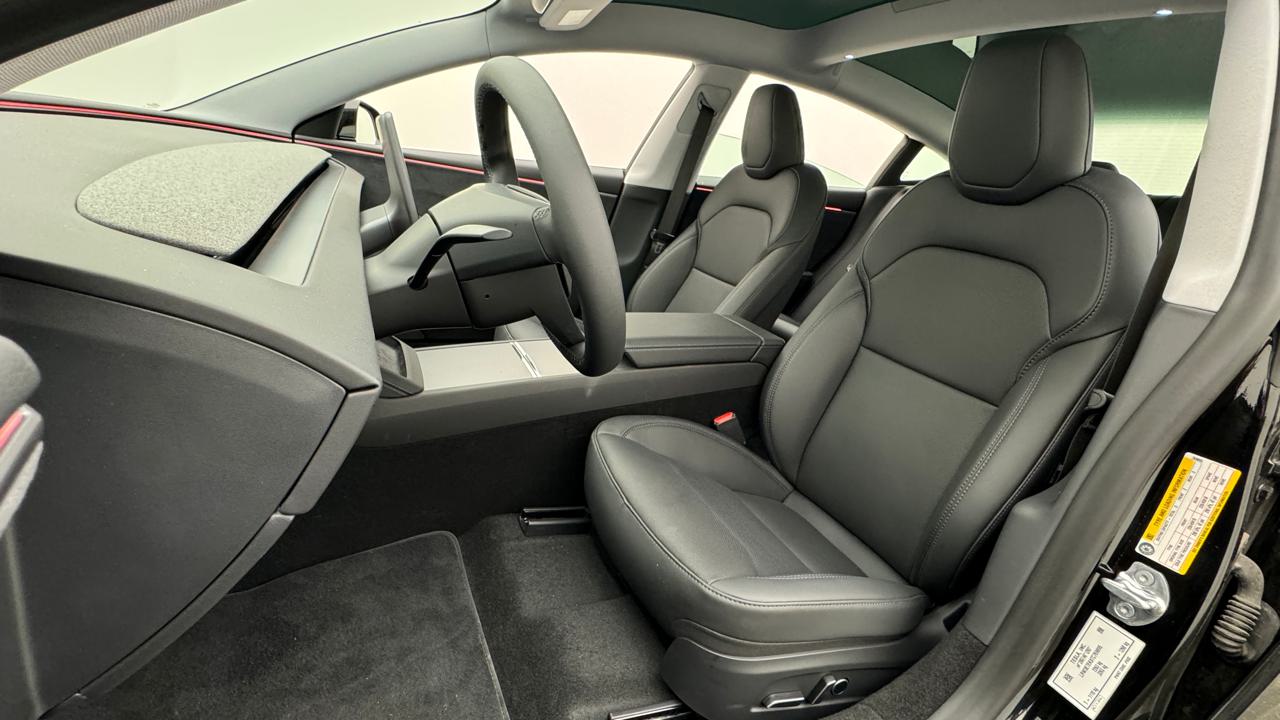 Tesla<br>Model 3 Long Range Dual Motor AWD