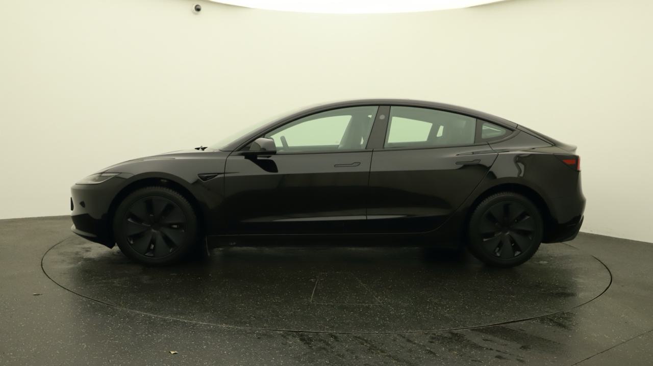 Tesla<br>Model 3 Long Range Dual Motor AWD