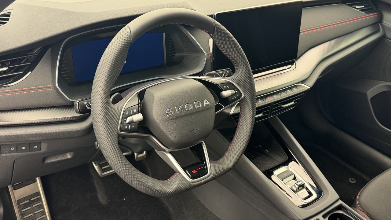 Skoda<br>Octavia Combi 2.0 TSI DSG RS