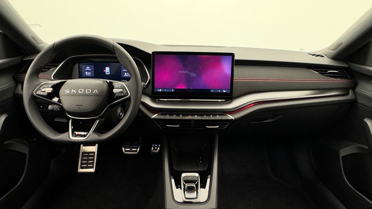 Skoda<br>Octavia Combi 2.0 TSI DSG RS