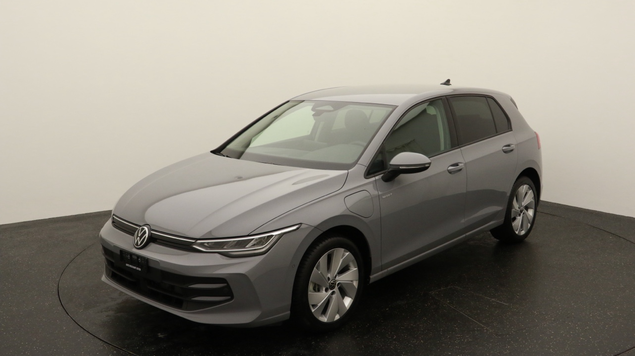 VW<br>Golf VIII 1.5 TSI PHEV Limited