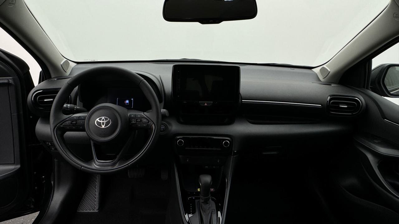 Toyota<br>Yaris 1.5 Sport e-CVT