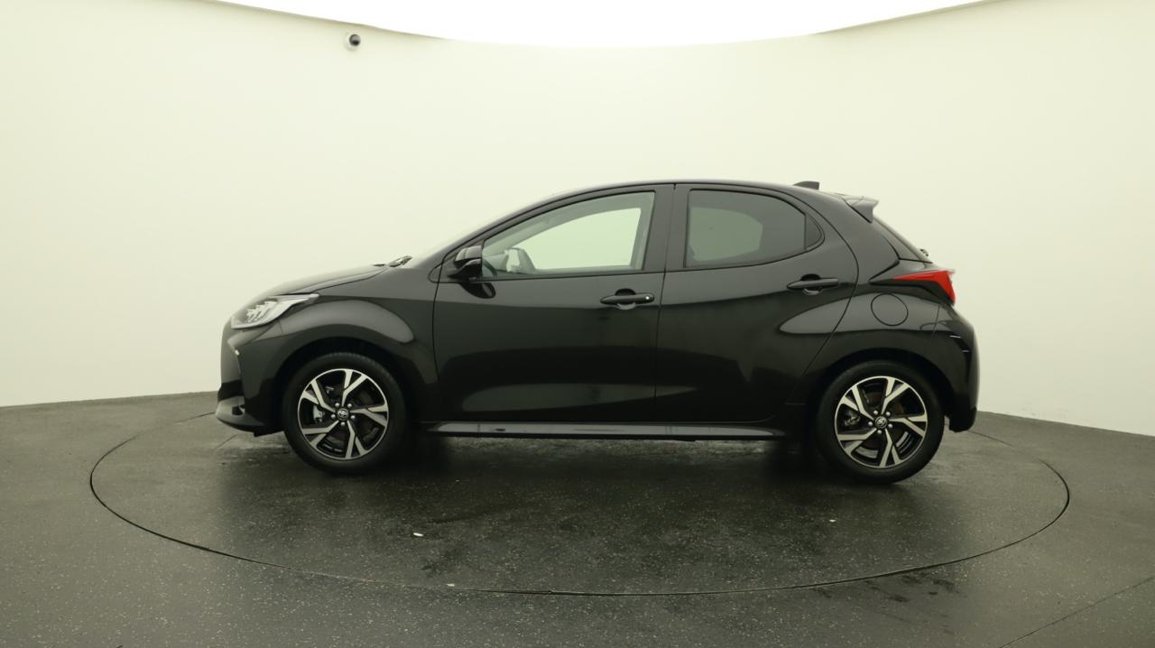 Toyota<br>Yaris 1.5 Sport e-CVT