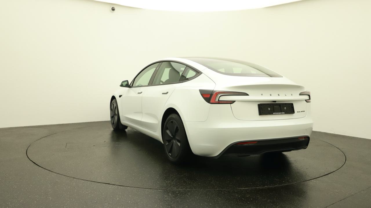 Tesla<br>Model 3 Long Range Dual Motor AWD