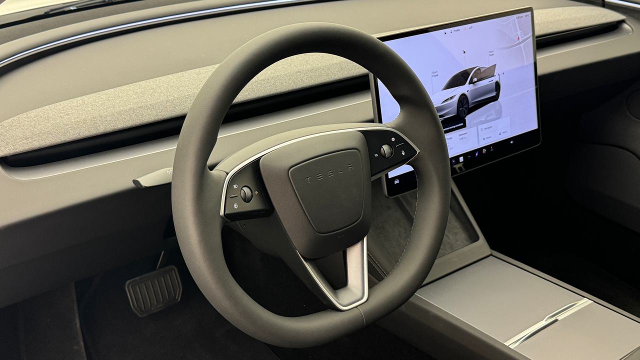 Tesla<br>Model 3 Long Range Dual Motor AWD
