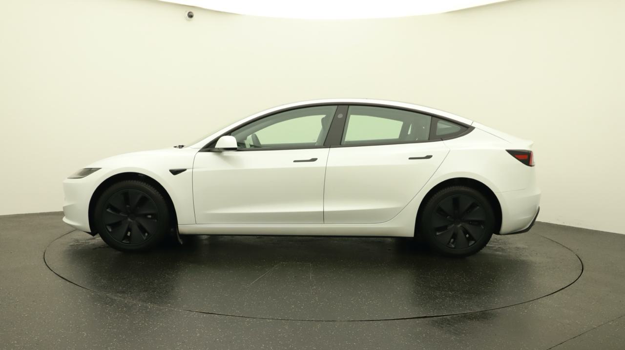 Tesla<br>Model 3 Long Range Dual Motor AWD