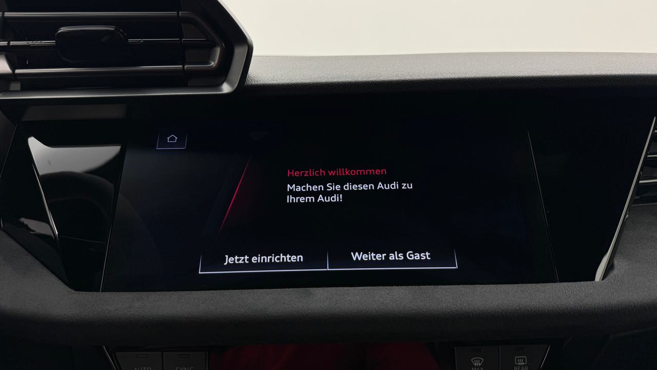 Audi<br>RS3 Limousine 2.5 TSI quattro S-tronic