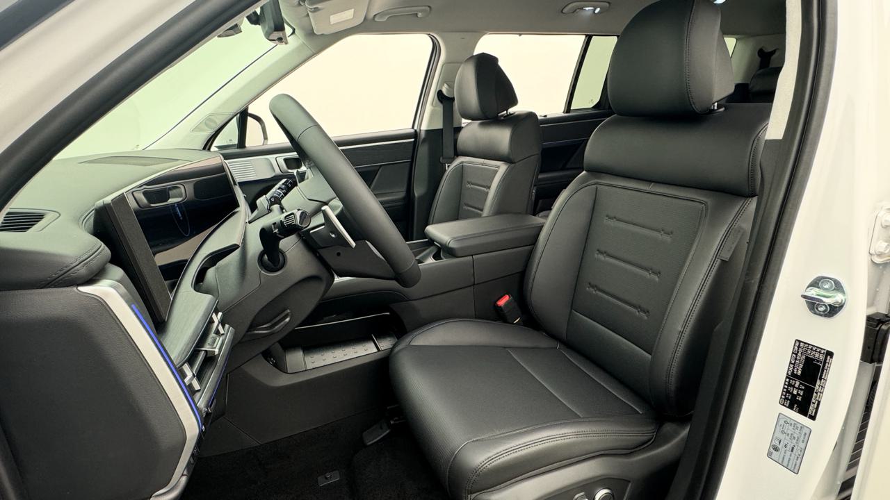 Hyundai<br>Santa Fe 1.6 T-GDi PHEV Premium Plus 4WD