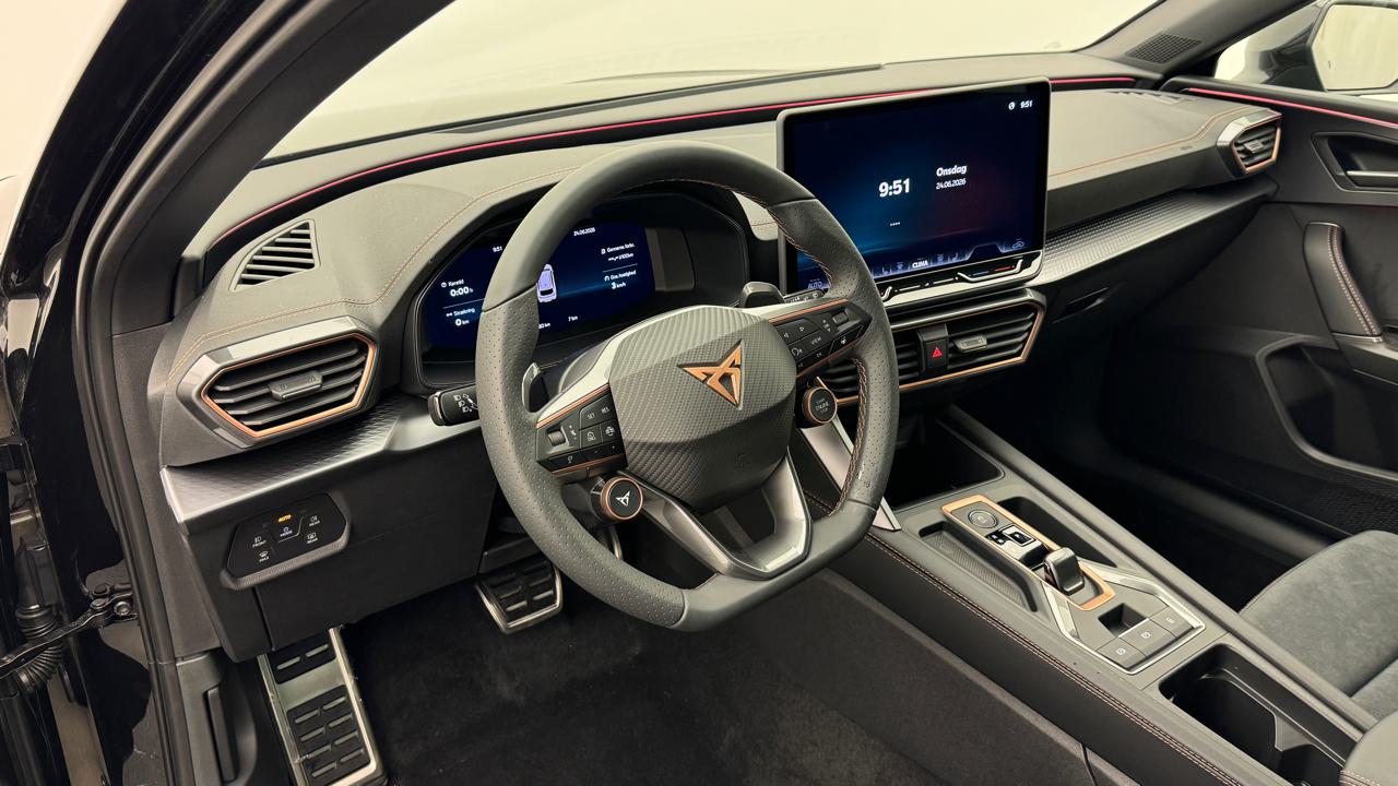 Cupra<br>LEON ST 2.0 TSI VZ DSG 4Drive