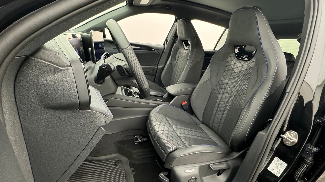 VW<br>Tiguan 2.0 TDI SCR R-Line 4Motion DSG