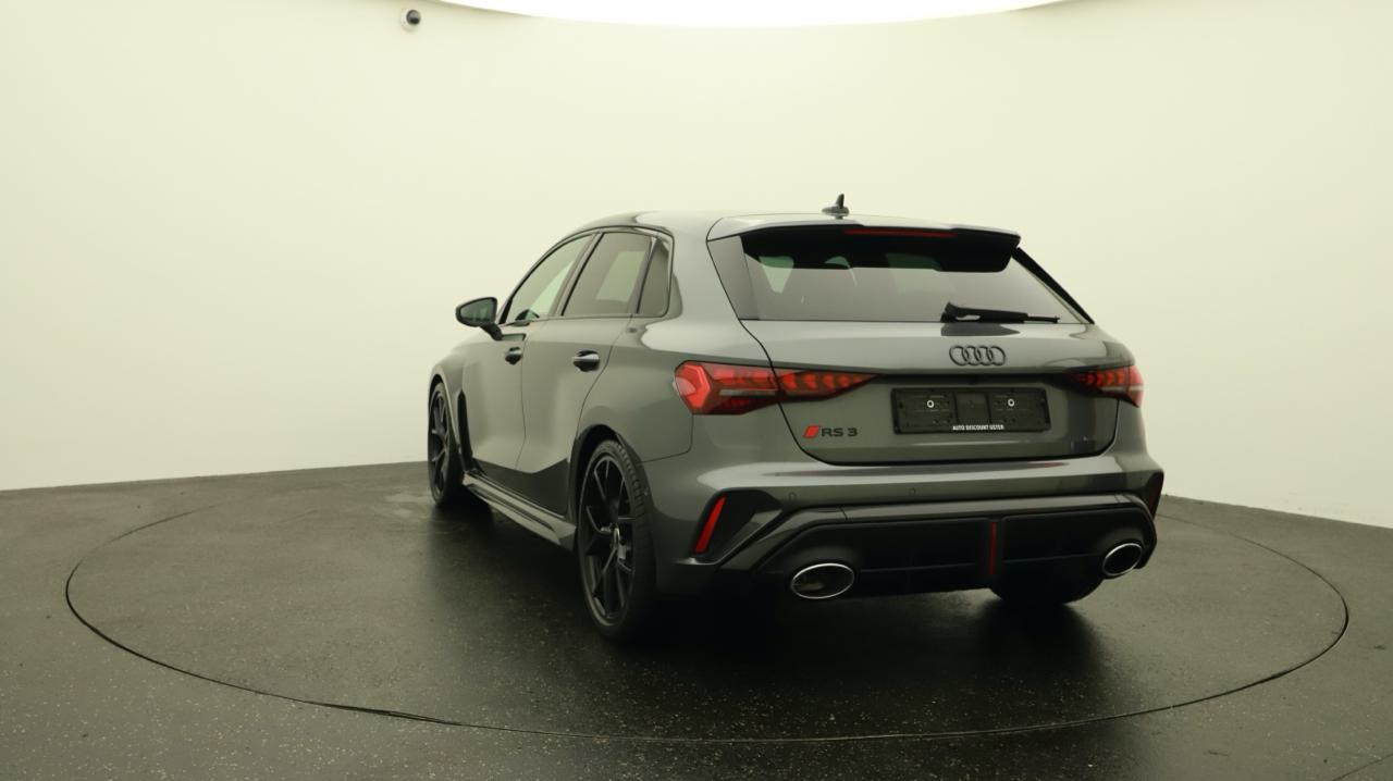 Audi<br>RS3 Sportback 2.5 TSI quattro S-tronic