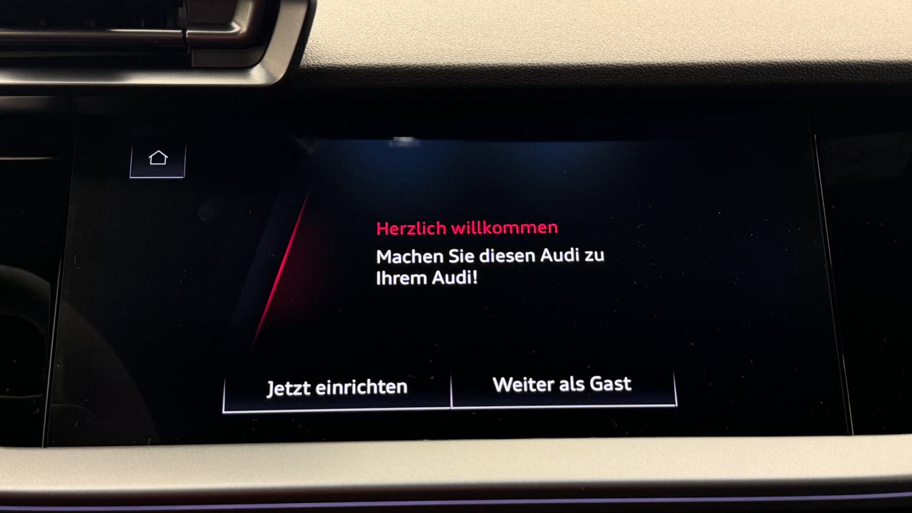 Audi<br>RS3 Sportback 2.5 TSI quattro S-tronic