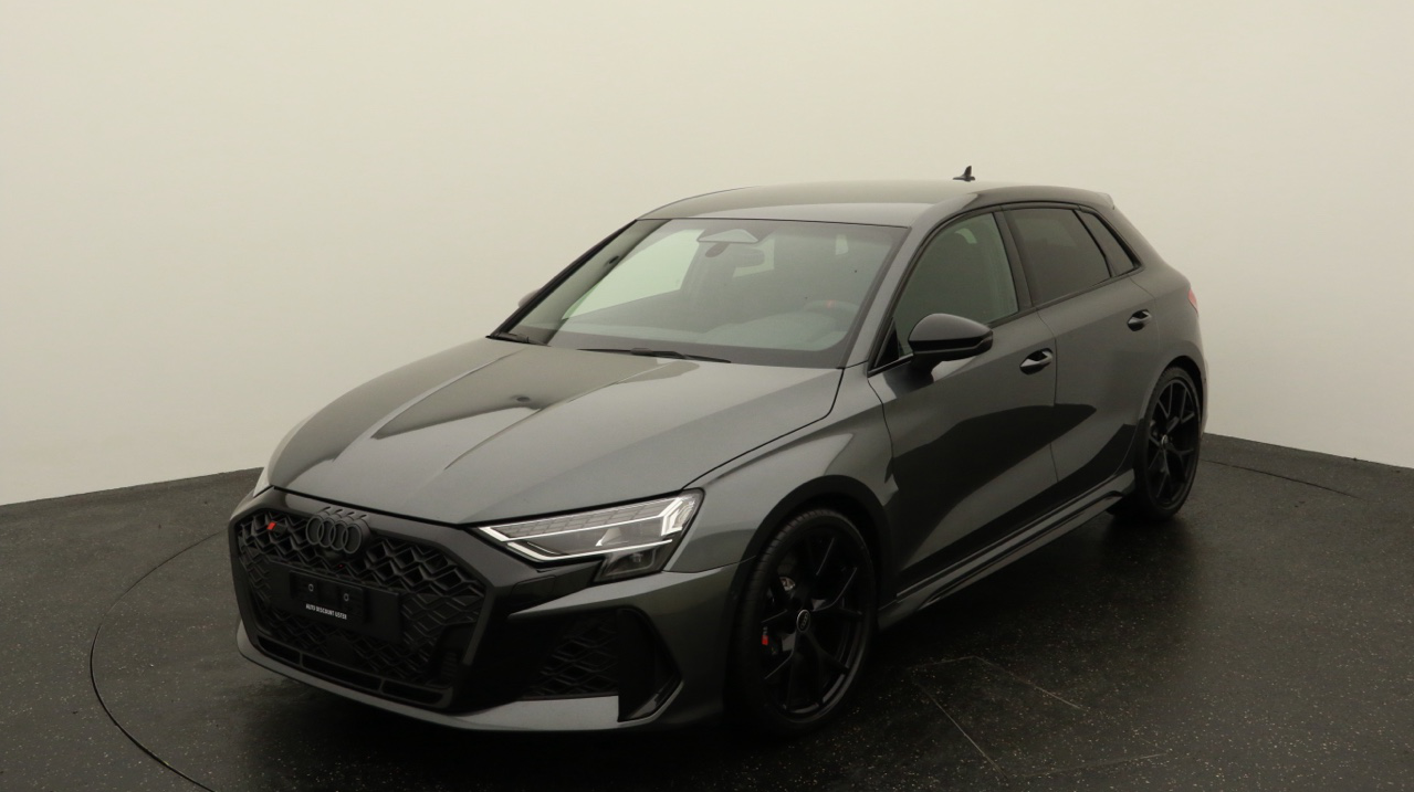 Audi<br>RS3 Sportback 2.5 TSI quattro S-tronic