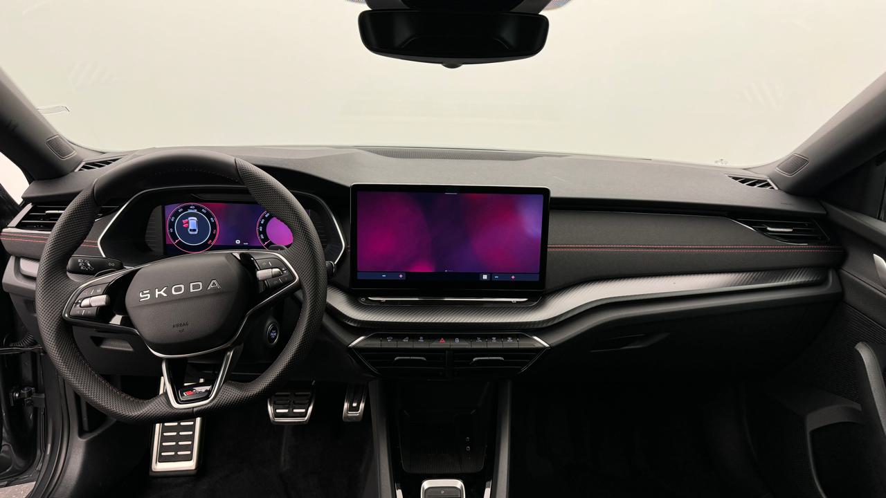 Skoda<br>Octavia Combi 2.0 TSI DSG RS