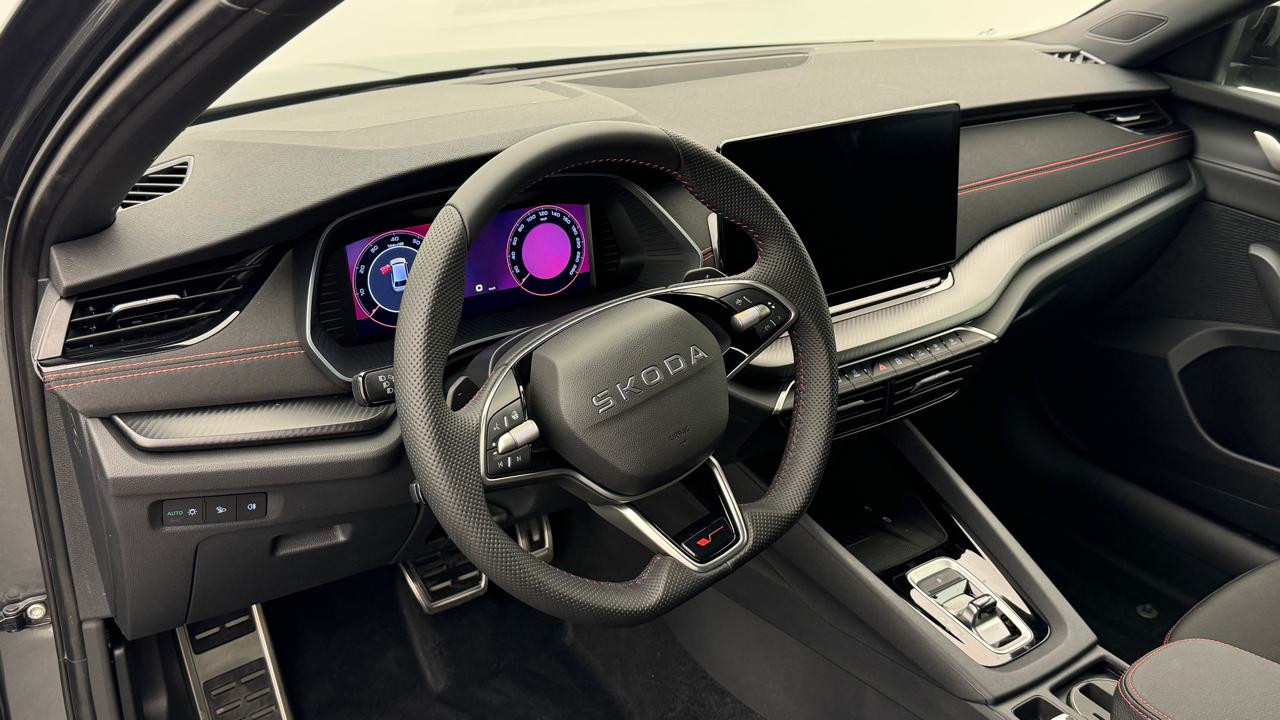 Skoda<br>Octavia Combi 2.0 TSI DSG RS