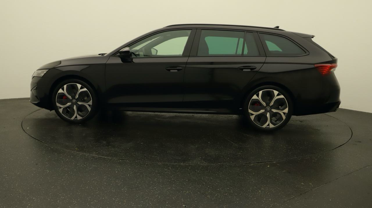 Skoda<br>Octavia Combi 2.0 TSI DSG RS